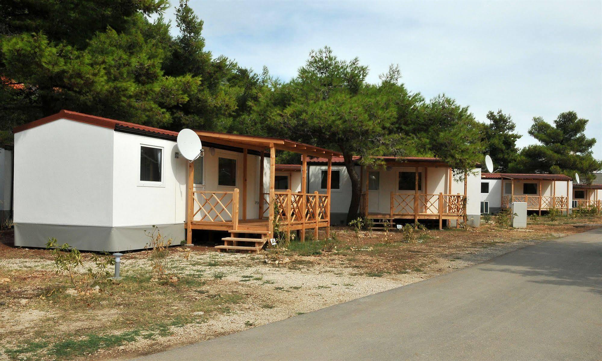 Camp Perna Ξενοδοχείο Kuciste Εξωτερικό φωτογραφία